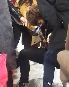 明星晕倒呕吐视频,紧急时刻幕后真相揭秘