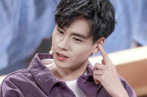 越长越帅的明星,揭秘那些逆生长的明星魅力之旅