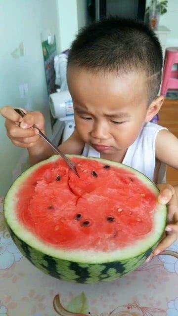 吃脆瓜最难的视频,揭秘吃脆瓜最难的惊人瞬间