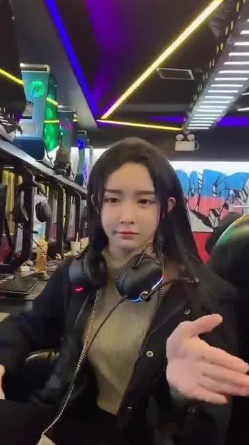 兰州偶遇女网红是谁,揭秘走红网络的神秘女网红