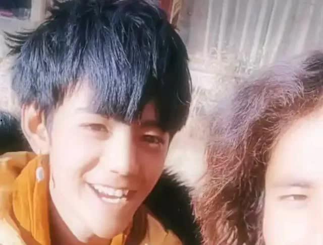 爆料丁真舅舅是谁啊视频,网红家族背后的故事