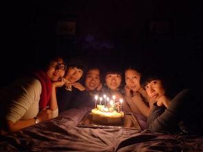 网红宿舍聚餐,青春风采尽展校园风采”